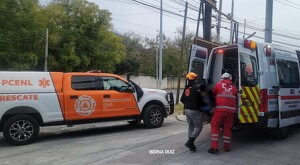 Monterrey: Trabajadores caen de andamio dentro de colegio