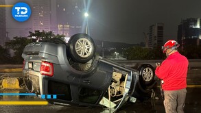La volcadura ocurrió en la avenida Morones Prieto