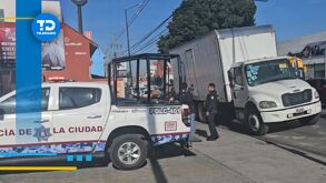 Transportista evita asalto en el centro de la ciudad de Puebla.