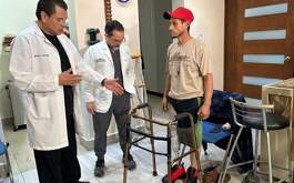 Américo Navarro recibió una prótesis luego de perder su pierna hace 10 años en un accidente laboral.