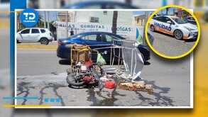 La tarde de este viernes, un agente de Tránsito de Torreón chocó contra el triciclo de un hombre de la tercera edad.