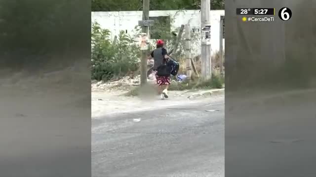 Mujer es captada haciendo maltrato animal en Monterrey