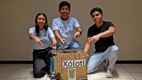 estudiantes de mecatrónica