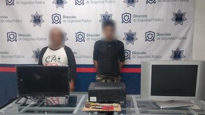 Dos hombres de 33 y 50 años fueron detenidos mientras intentaban realizar un robo en un negocio del Centro de Torreón, pero el propietario no quiso denunciar.