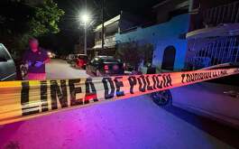 Un hombre fue asesinado a balazos y una mujer quedó herida luego de un ataque en calles de la colonia Mujeres Ilustres en Apodaca, Nuevo León.