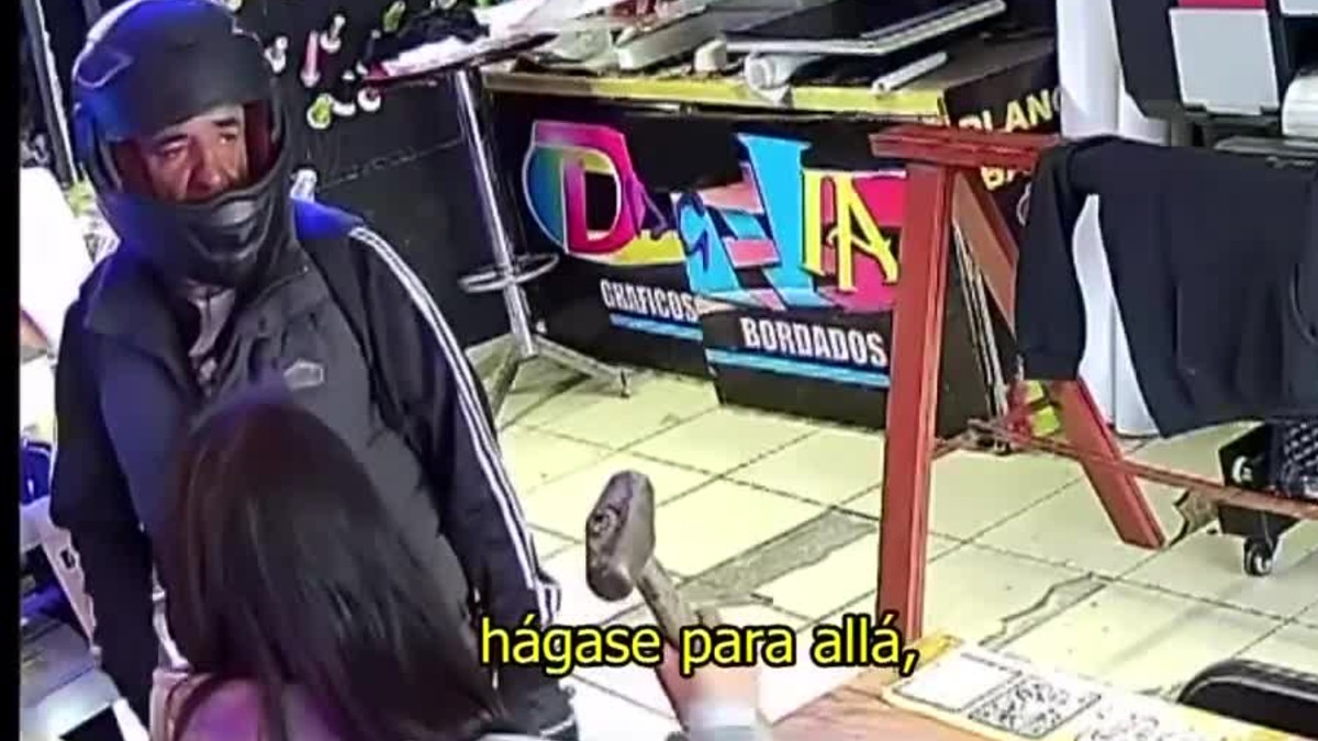 Asaltante en Xochimilco fingió ser un cliente para luego amenazar a la trabajadora | Telediario