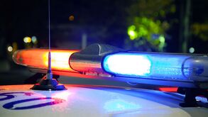 Dos hombres murieron baleados durante un asalto en un bar de Loma Bonita Sur, Puebla. Los delincuentes robaron pertenencias y huyeron. Autoridades investigan.