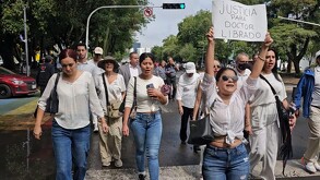 Pacientes y amigos del Dr. Librado exigen justicia tras su asesinato en Zapopan; lo recuerdan como un médico ejemplar y salvador de vidas.