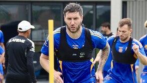 El delantero francés ya entrena sin restricciones en el equipo luego de su recuperación de varios meses tras la operación en su Tendón Plantar.
