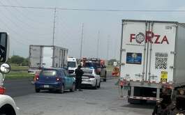 Un hombre murió luego de un accidente carretero entre dos unidades pesadas sobre Anillo Periférico, en el municipio de Escobedo, Nuevo León.