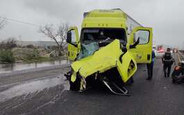El copiloto de un tráiler murió luego de un accidente carretero sobre el Libramiento Noroeste en el municipio de Santa Catarina, Nuevo León.