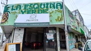 fachada de un negocio de jugos
