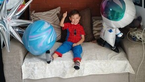La historia de Ansel se hizo pública hace algunos meses, cuando su familia pidió ayuda a la ciudadanía para costear la operación que su pequeño necesitaba con u
