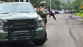 Este viernes 11 de julio, durante el pase de lista a los elementos de seguridad, se registró un ataque contra el edificio de Seguridad de Uriangato.