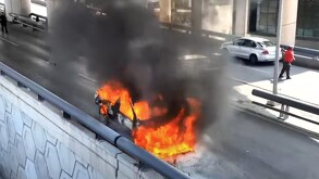 Camioneta se incendia en Monterrey