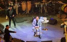 Julio Preciado y El Coyote y su Banda Tierra Santa cumplieron su promesa hecha a su público y se reencontraron con él en el Domo Care.