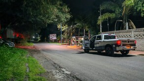 Trascendió que la presidenta municipal sufrió un roce de bala en un brazo, mientras que uno de sus escoltas se encuentra grave