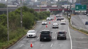 Contraflujo en avenida Morones Prieto en Monterrey