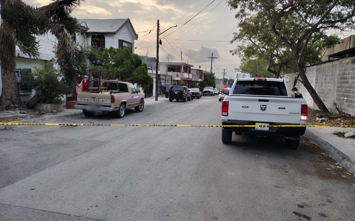 Un hombre fue rescatado tras presuntamente ser privado de su libertad en Santa Catarina, Nuevo León. Autoridades detuvieron a tres personas en el sitio. Un hombre fue rescatado tras presuntamente ser privado de su libertad en Santa Catarina, Nuevo León. Autoridades detuvieron a tres personas en el sitio.
