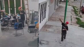 La propietaria del local decidió hacer público el video para alertar a otros comerciantes de la zona