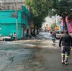 Desde las primeras horas de este martes se registran afectaciones por una enorme fuga de agua en la colonia Ampliación Gabriel Hernández al norte de CdMx Desde las primeras horas de este martes se registran afectaciones por una enorme fuga de agua en la colonia Ampliación Gabriel Hernández al norte de CdMx
