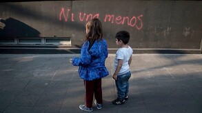 Especialista de la UDG alerta sobre el impacto del feminicidio en hijas e hijos de mujeres asesinadas, y urge atención integral para evitar consecuencias.