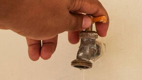 AGSAL exhortó a los habitantes de los sectores impactados a hacer un uso racional del agua almacenada en sus hogares.