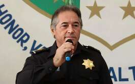 El exsecretario de Seguridad Pública de Tabasco escapó de México y está siendo buscado por la Interpol al ser ligado con grupo criminal de presencia nacional.