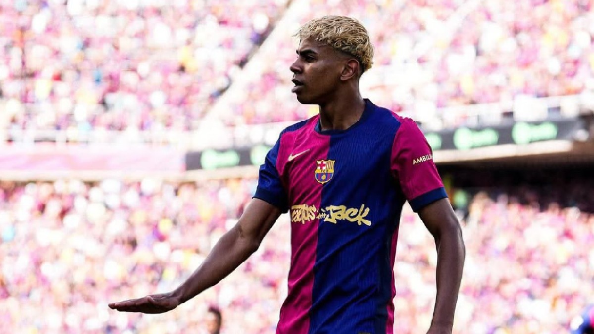 Lamine Yamal, la joven joya del FC Barcelona, ha renovado oficialmente su contrato con el club hasta el año 2031 y dejó en claro un tema sobre su vida