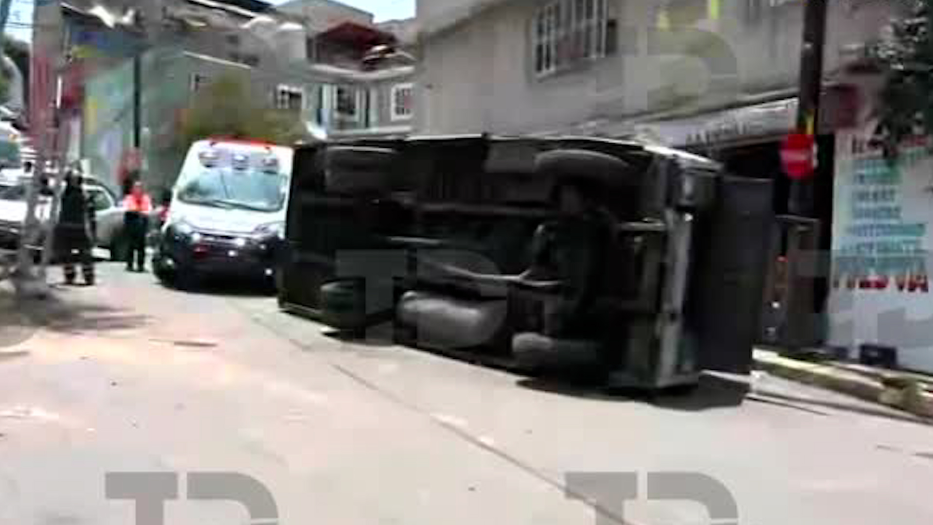 Vecinos de la zona aseguran que los accidentes de autos y transporte público son bastantes comunes.
