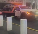 Autoridades efectuaron un cateo en el estacionamiento de la Terminal 2 del AICM, en donde se recuperaron dos vehículos robados.