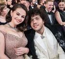 ¿Selena Gomez y Benny Blanco se casarán este año? Revelan en dónde, cuándo y quiénes estarían invitados a su boda