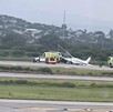 La avioneta se encontraba realizando maniobras en la pista de la terminal aérea cuando ocurrió el accidente.