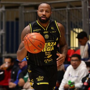 La quinteta de Monterrey logró quedarse con el primero de la serie ante el equipo de Guanajuato La quinteta de Monterrey logró quedarse con el primero de la serie ante el equipo de Guanajuato