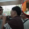 El chocolate que rompieron los miembros de Grupo Firme oscila entre los 18 a 20 mil pesos.