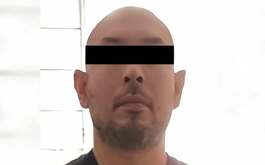 Autoridades estatales realizaron un operativo de cateo en el que detuvieron a un hombre y aseguraron armas y drogas al norponiente de Monterrey.