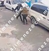 Motociclista le roba violentamente el mandado a adulta mayor en Ecatepec; la arrastró por el suelo. Motociclista le roba violentamente el mandado a adulta mayor en Ecatepec; la arrastró por el suelo.