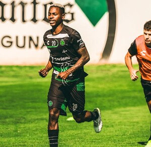 Una larga semana tendrá Santos Laguna antes de encarar su siguiente compromiso en el Apertura 2025, lo que beneficiará a jugadores que no han tenido actividad Una larga semana tendrá Santos Laguna antes de encarar su siguiente compromiso en el Apertura 2025, lo que beneficiará a jugadores que no han tenido actividad