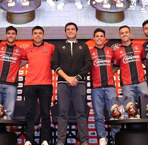 Los Zorros del Atlas sumaron a cinco elementos para este torneo, en medio del anuncio de la venta del club Los Zorros del Atlas sumaron a cinco elementos para este torneo, en medio del anuncio de la venta del club