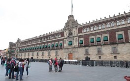 Los maestros amagan con permanecer en la zona hasta que sus peticiones sean atendidas
