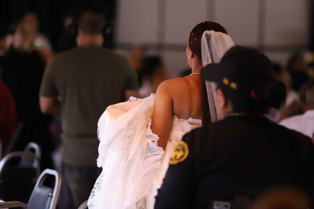 Treinta parejas se casaron durante una boda colectiva en el penal de Cadereyta, Nuevo León.