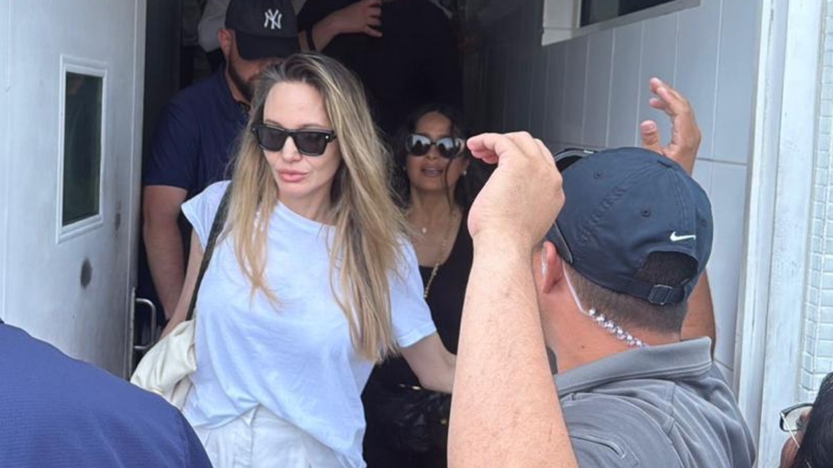 La gobernadora Rocío Nahle fue quien recibió a las actrices tras su llegada a Veracruz el pasado miércoles. La gobernadora Rocío Nahle fue quien recibió a las actrices tras su llegada a Veracruz el pasado miércoles.