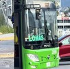 Un chofer de ruta ayudó a un señor de la tercera edad a cruzar la avenida Garza Sada de Monterrey. Un chofer de ruta ayudó a un señor de la tercera edad a cruzar la avenida Garza Sada de Monterrey.