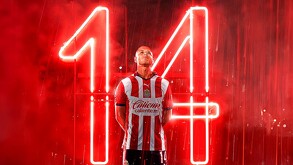 Chicharito listo para debutar en el Apertura 2025.