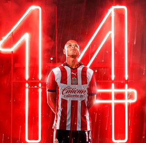 Chicharito listo para debutar en el Apertura 2025. Chicharito listo para debutar en el Apertura 2025.