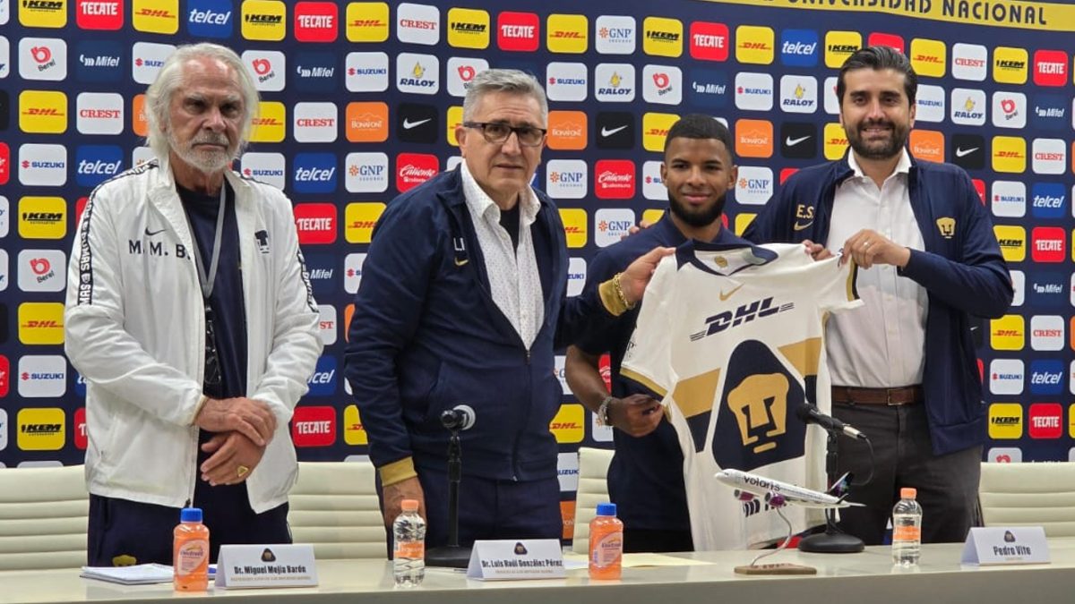 Pedro vite es presentado como nuevo refuerzo de Pumas para el Apertura 2025.