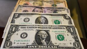 El valor del peso mexicano varía diariamente frente al dólar