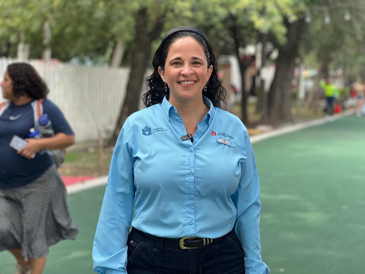 El Ayuntamiento de Monterrey intensificó una campaña de fumigación contra el dengue, informó la secretaria de Servicios Públicos, Mayela Quiroga.