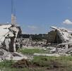 una construcción en ruinas