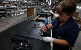 Los subsectores industriales de Nuevo León han compensado la disminución de las exportaciones de autos hacia Estados Unidos, aseguró Coparmex.